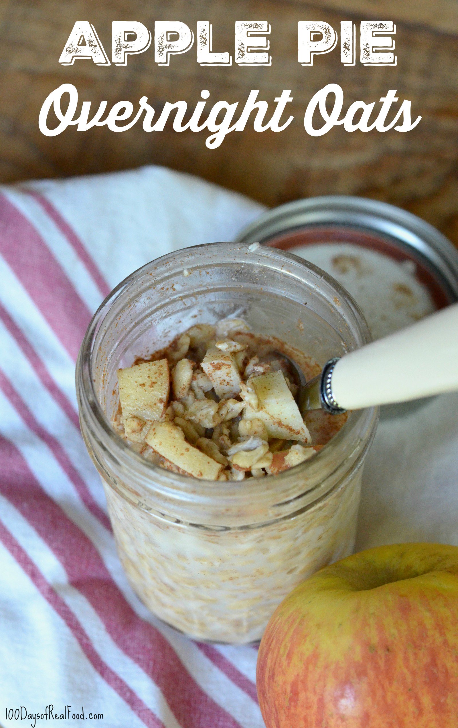 Apple Pie-Inspired Overnight Oats