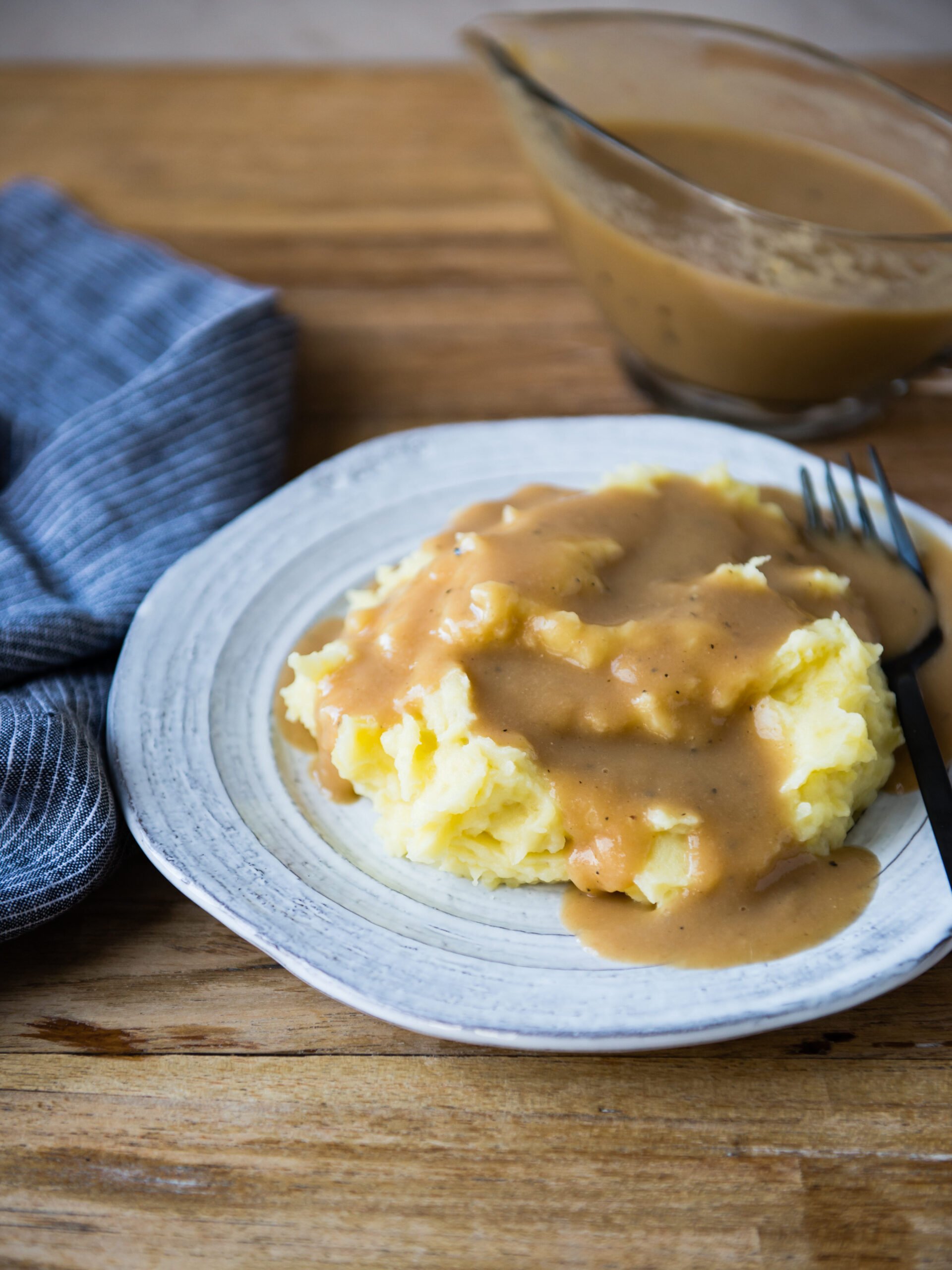 How to Make Homemade Gravy in 3 Easy Steps! ⋆ 100 Days of Real Food image