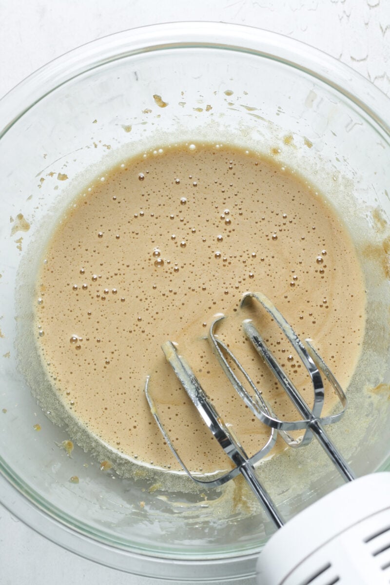 Mixed eggs and coconut sugar.