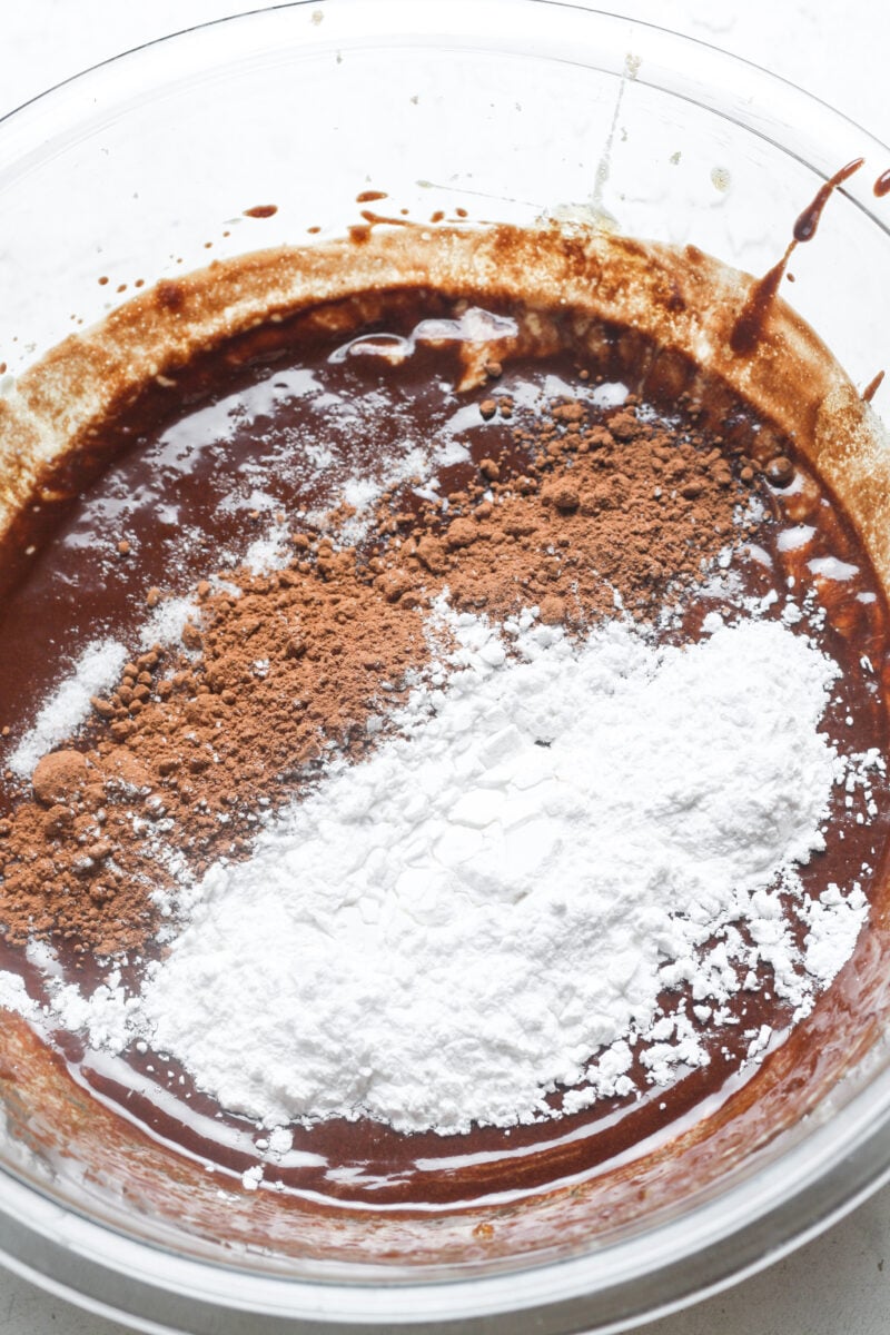 Cocoa powder and tapioca flour in bowl.