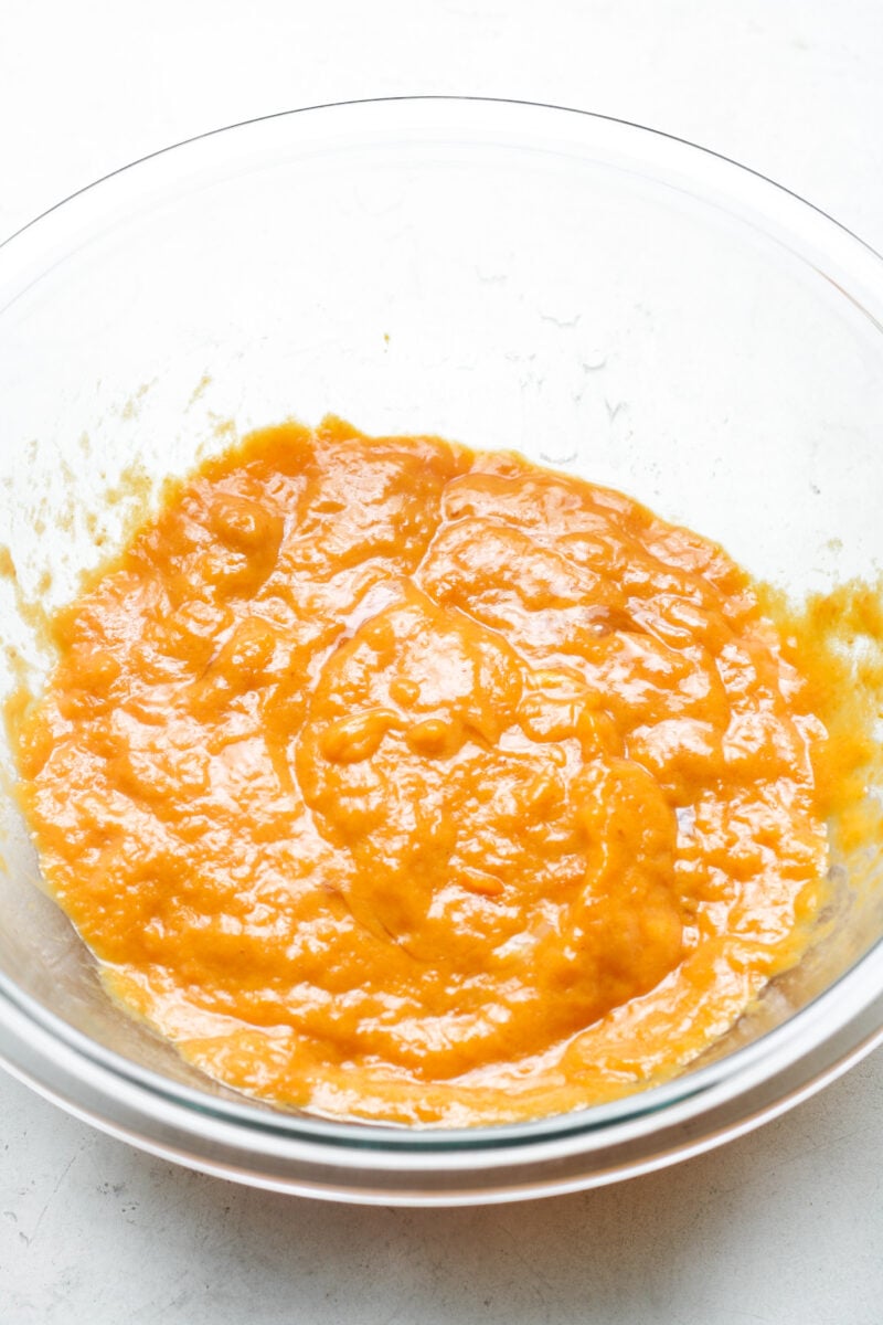 Pumpkin purée in bowl.