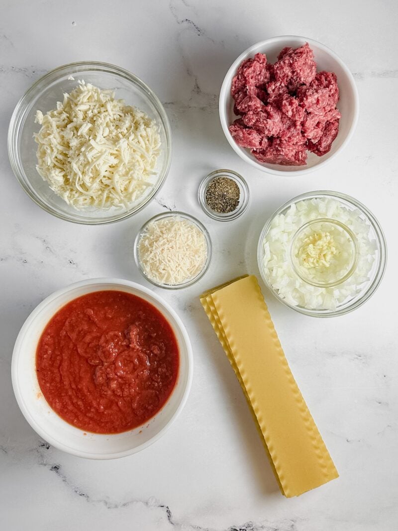 Ingredients for lasagna without ricotta.