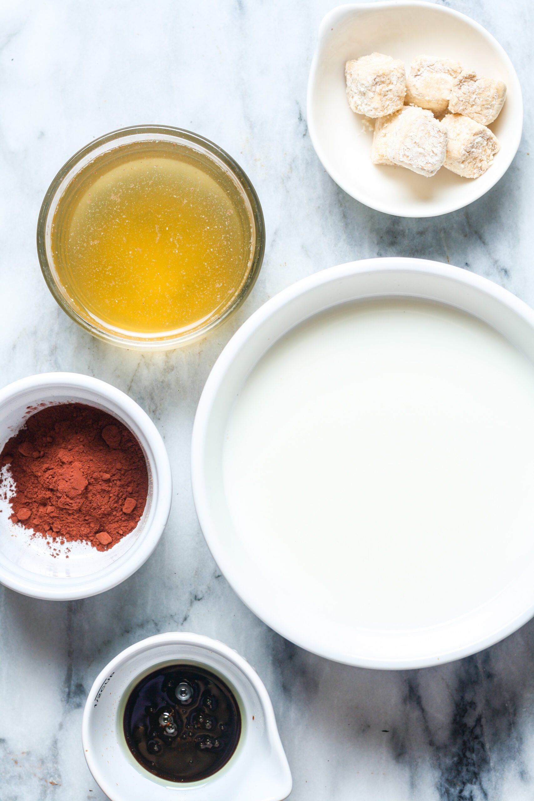 Ingredients for bone broth hot chocolate.