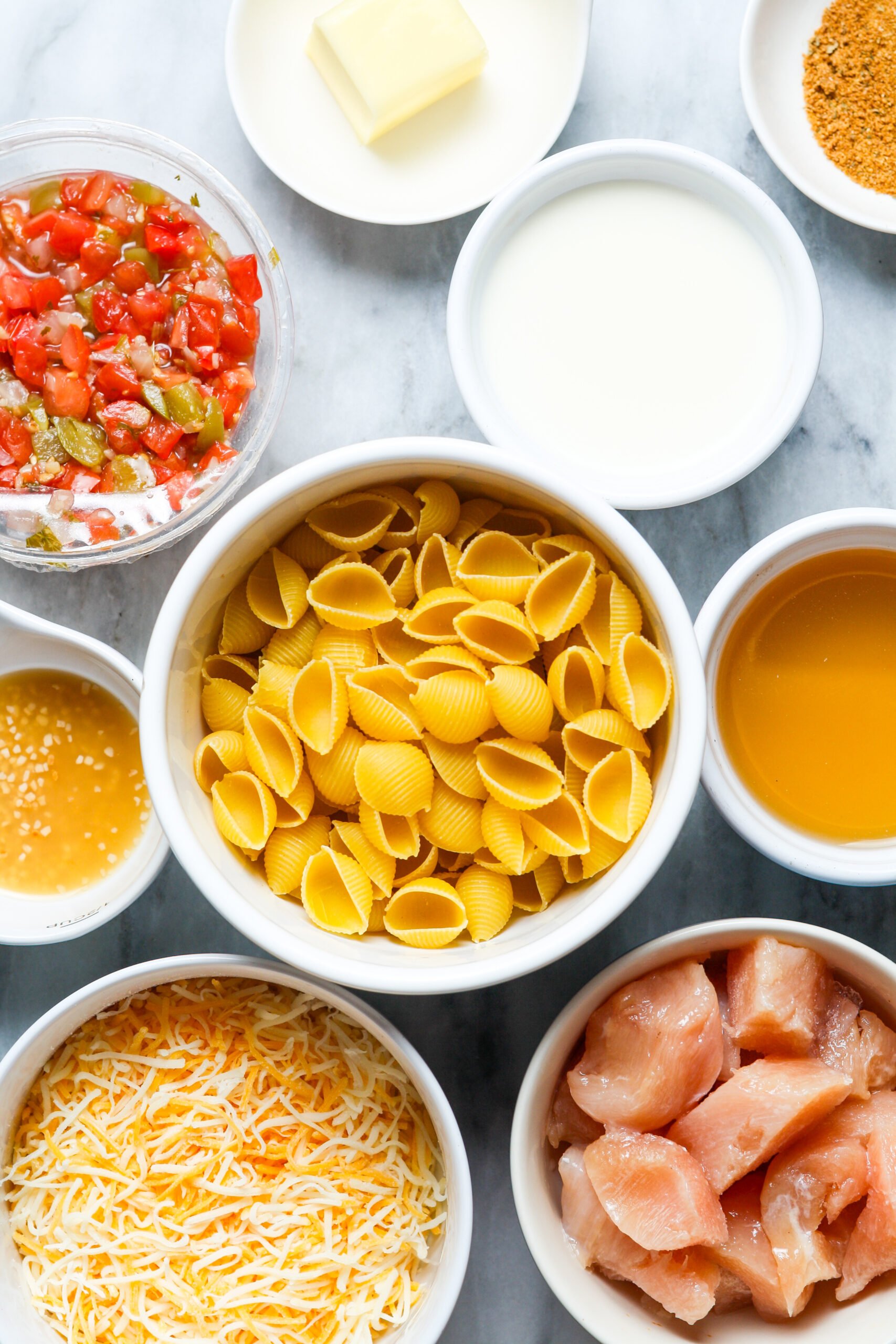 Ingredients for chicken taco pasta.